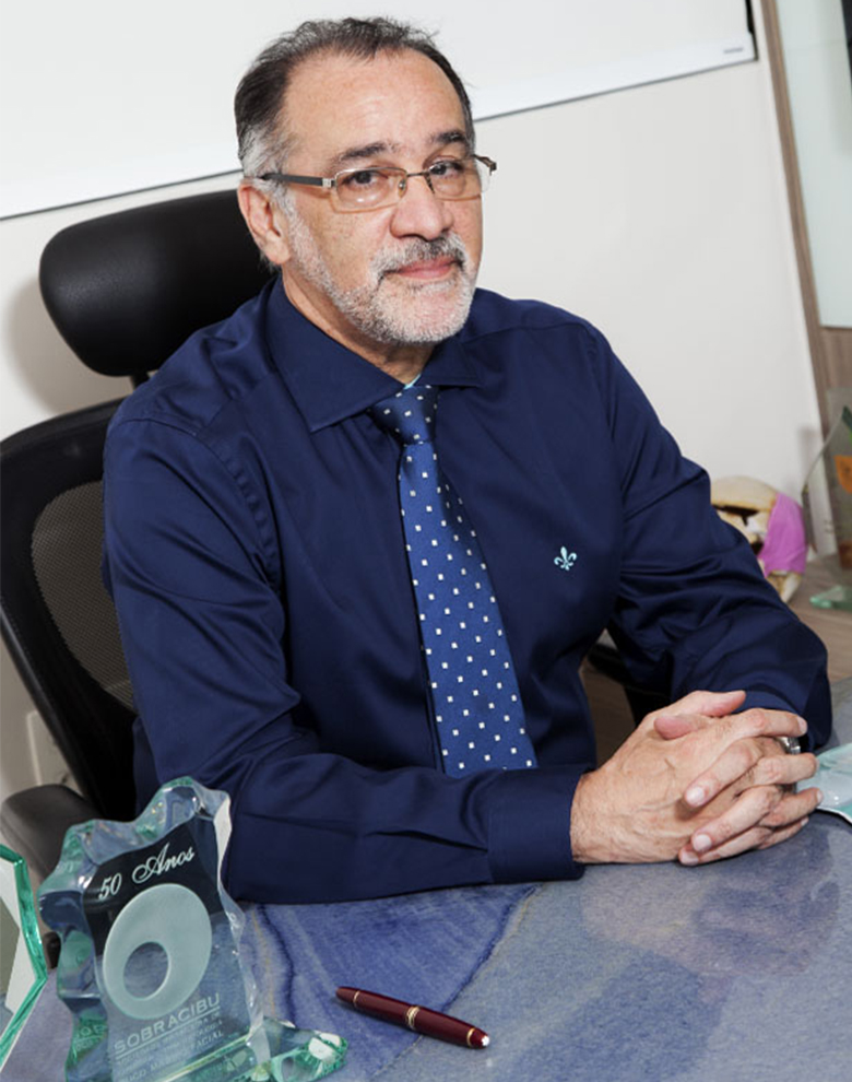 Dr Luiz Fernando Lobo